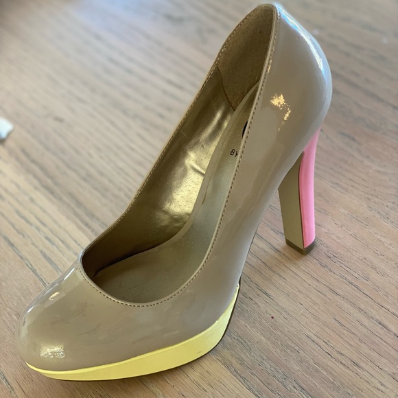 Guess heels - Picture 3 of 4